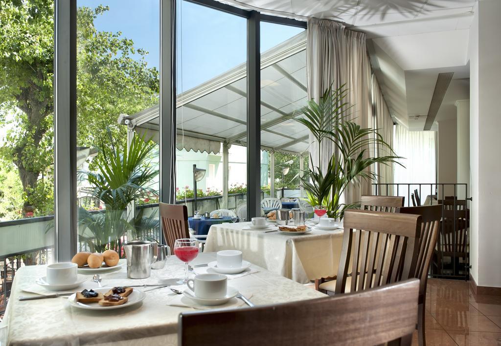 Hotel Madison กาบิชเชมาเร ภายนอก รูปภาพ