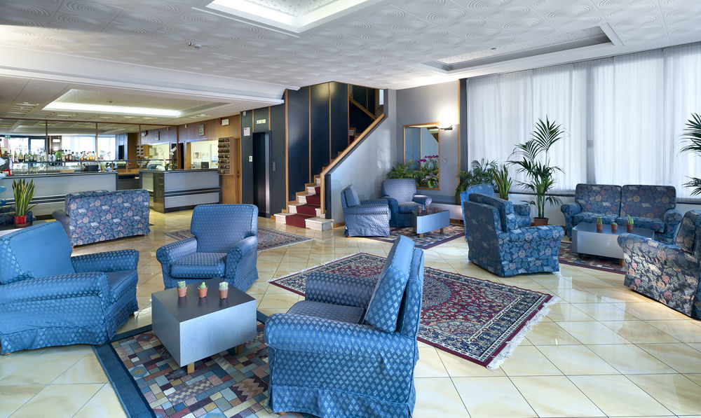 Hotel Madison กาบิชเชมาเร ภายนอก รูปภาพ