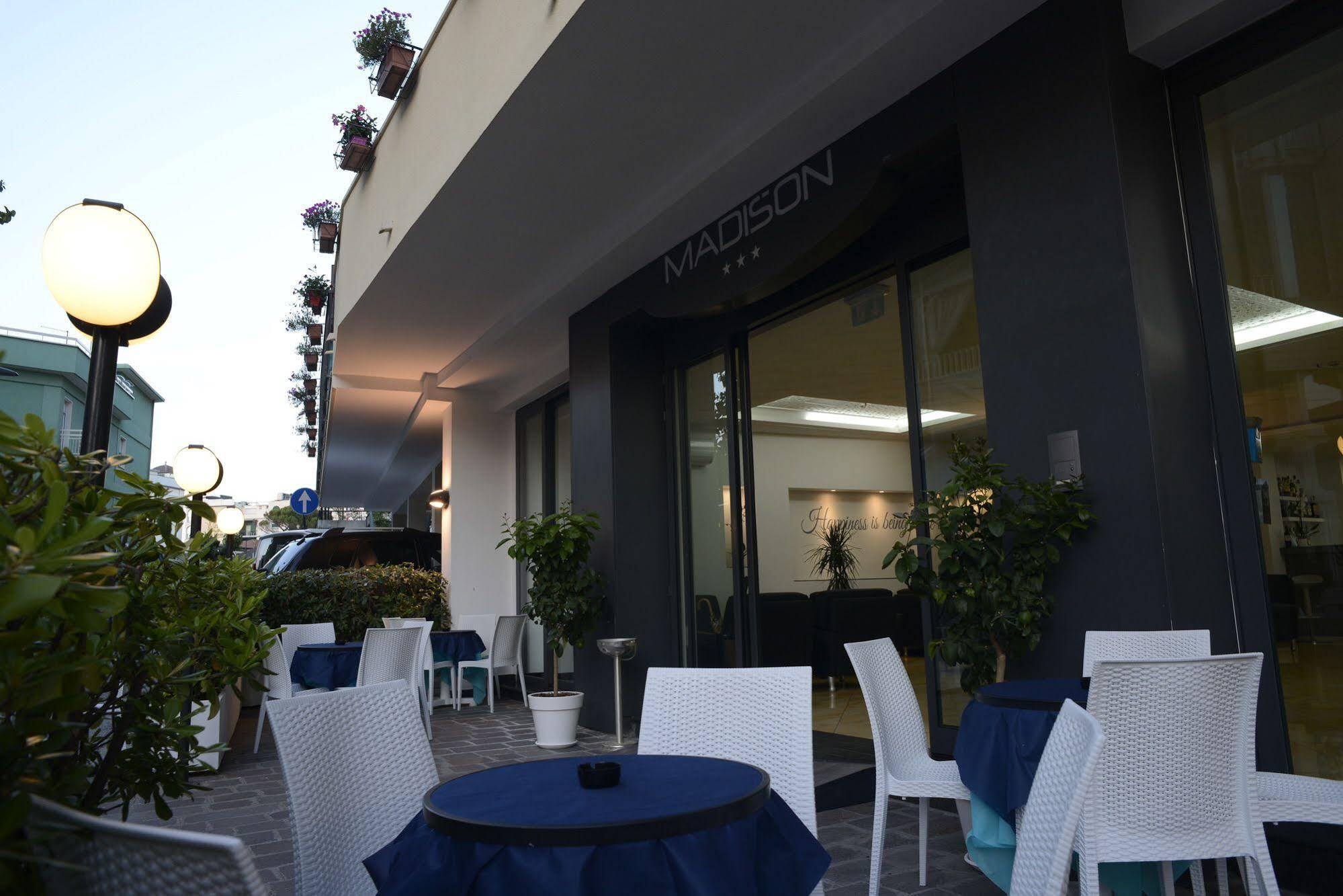 Hotel Madison กาบิชเชมาเร ภายนอก รูปภาพ