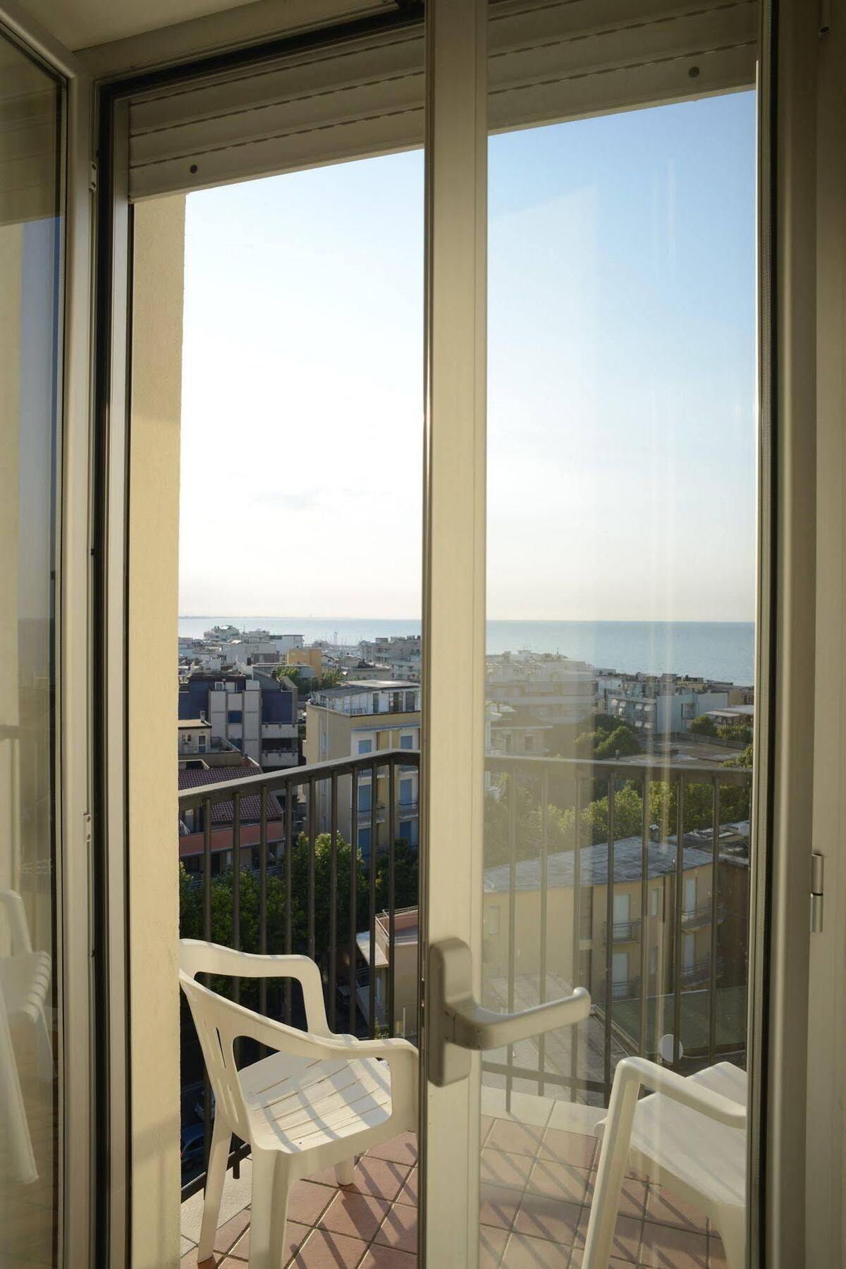Hotel Madison กาบิชเชมาเร ภายนอก รูปภาพ